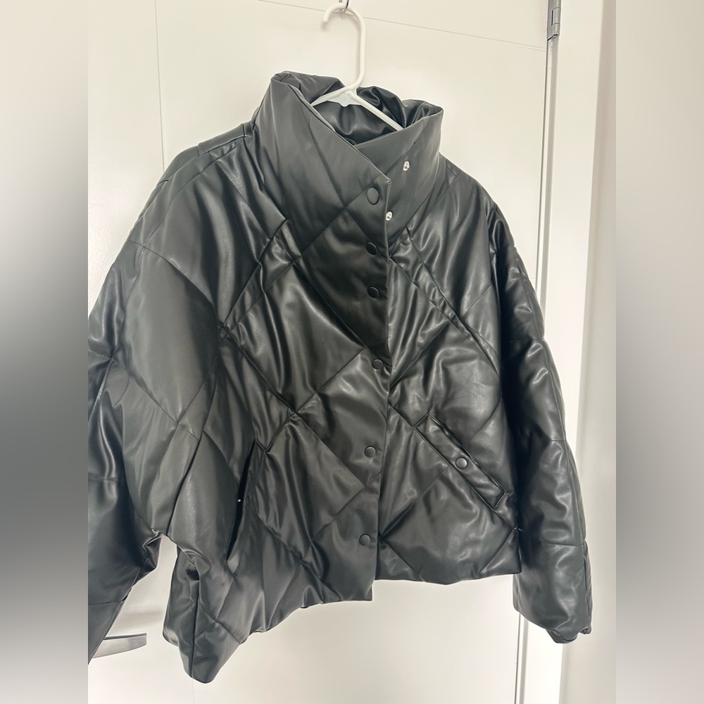 NWT DELUC Gwinnet Puffer Jacket Black Size S Oversized Faux Leather Quilted Coat - Picture 10 of 17